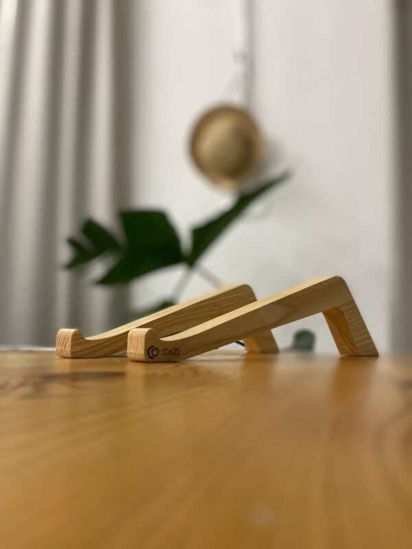 Laptop stand - Beech paws