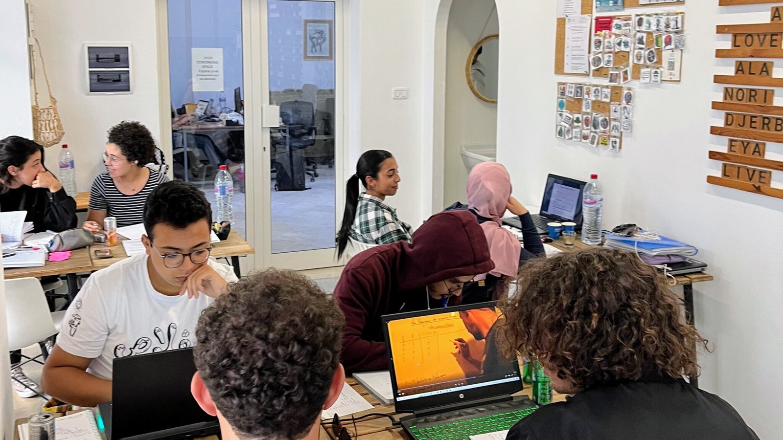 Why coworking spaces are the best solution for freelancers